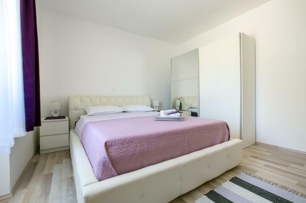 Apartment Maja Пула Екстериор снимка
