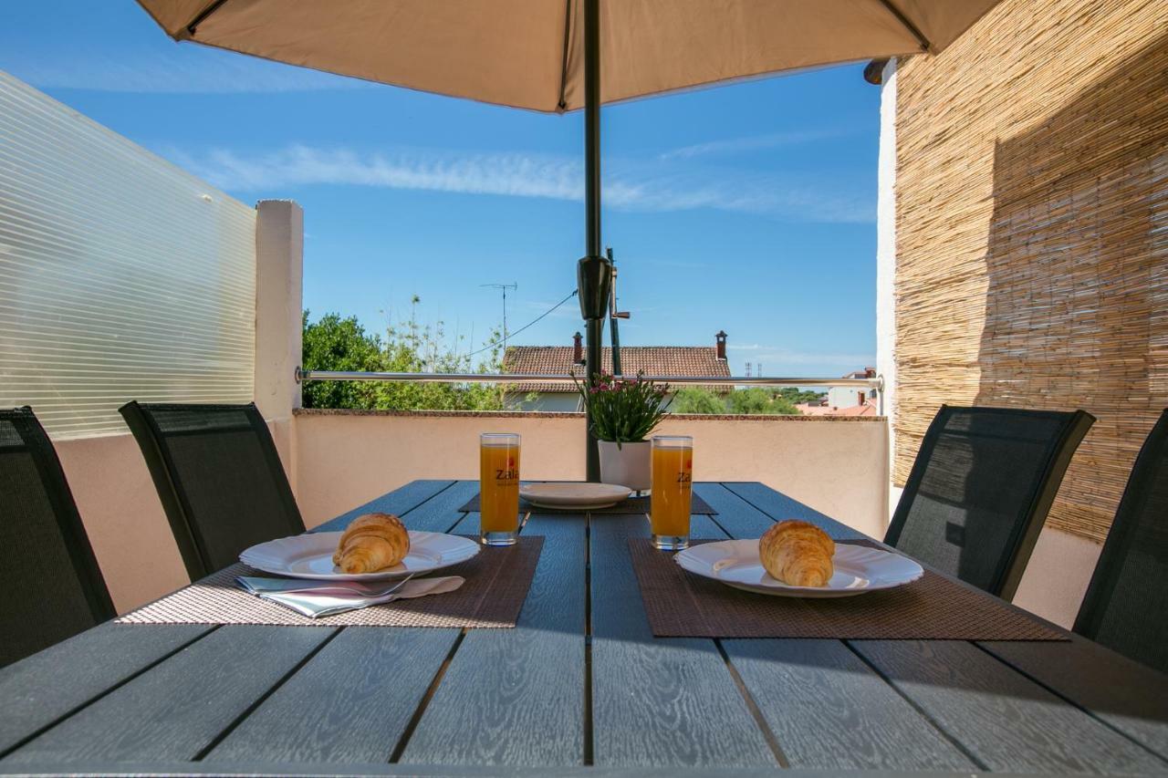 Apartment Maja Пула Екстериор снимка