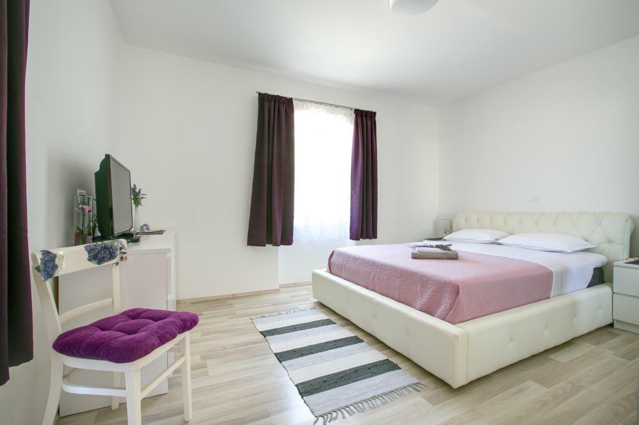 Apartment Maja Пула Екстериор снимка